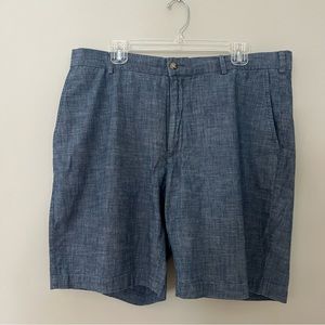 Mens Peter Millar chambray/blue shorts size 36
